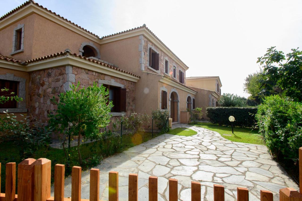 Ville Del Mar San Teodoro  Exteriér fotografie
