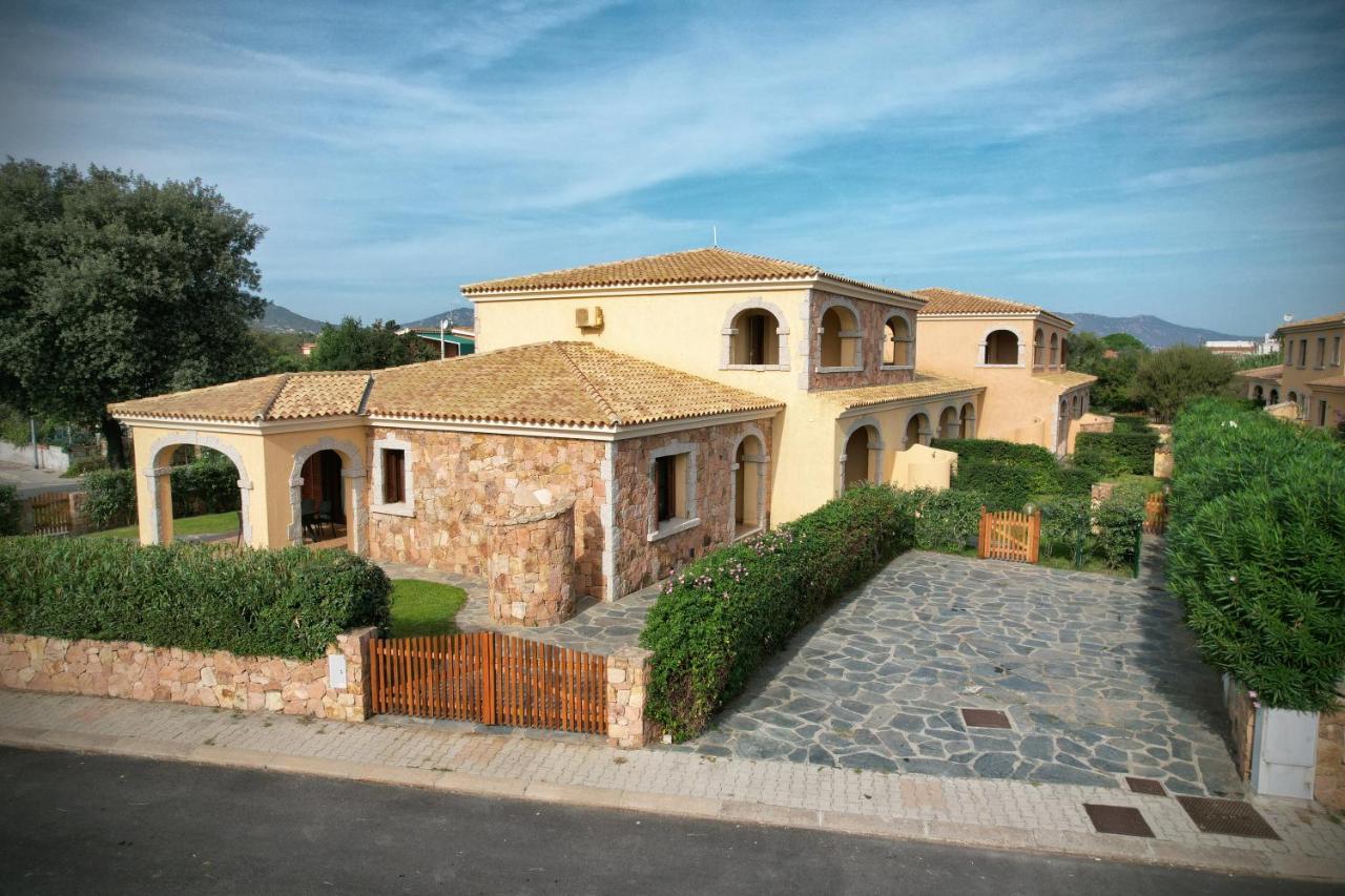 Ville Del Mar San Teodoro  Exteriér fotografie