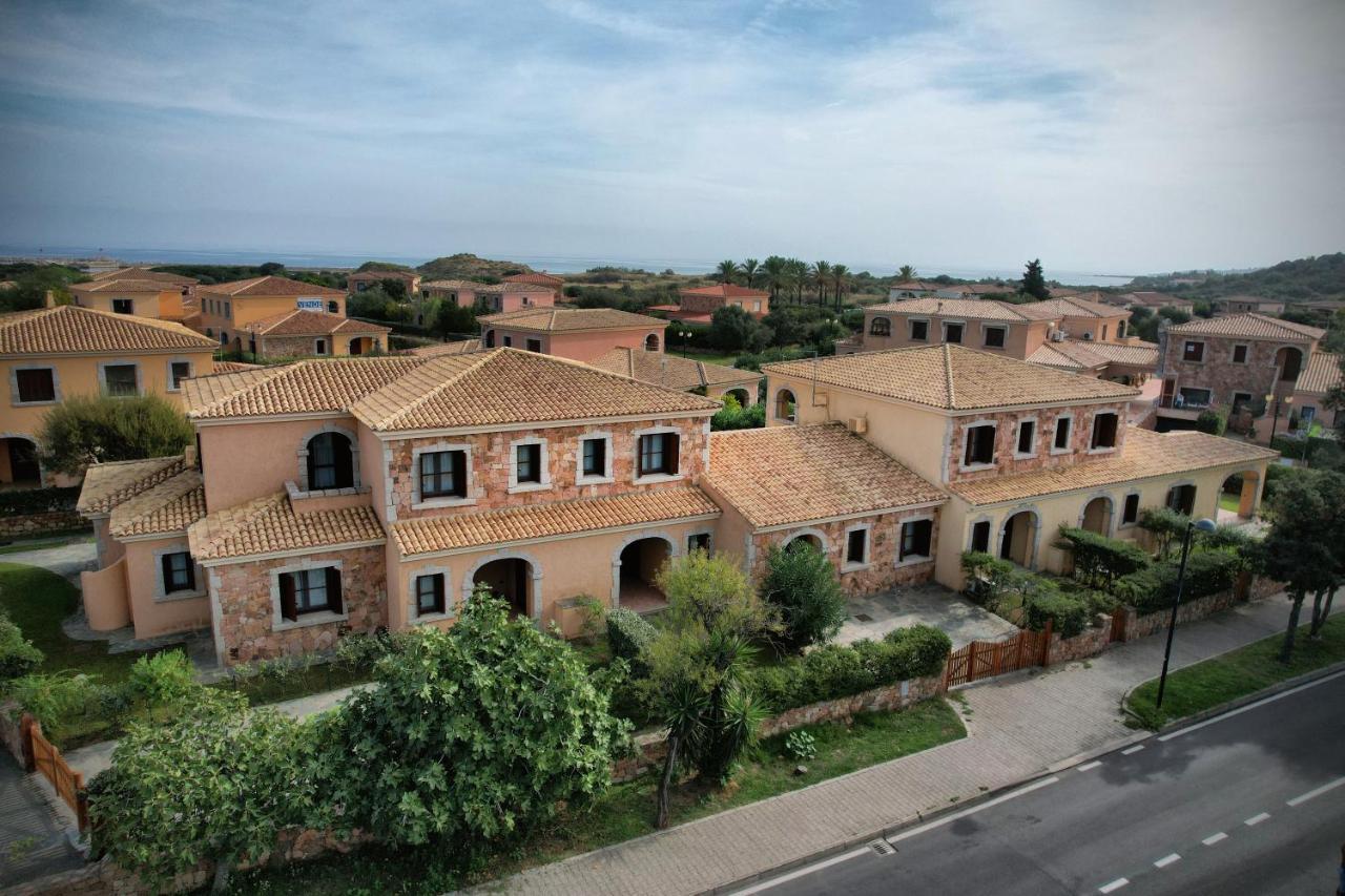Ville Del Mar San Teodoro  Exteriér fotografie